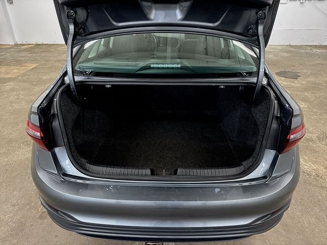 Used 2024 Silver Volkswagen 1.5T S image 17