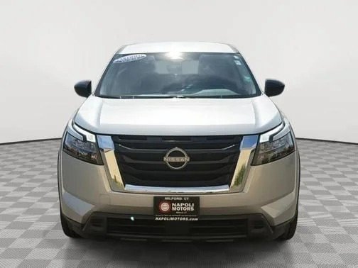 Used 2023 Brilliant Silver Metallic Nissan S image 11