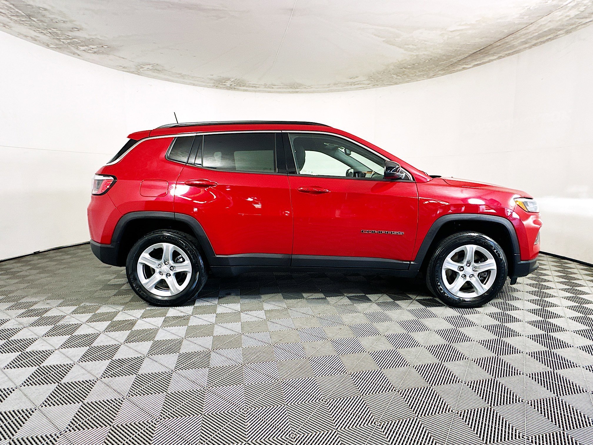 2023 Jeep Compass thumbnail 4