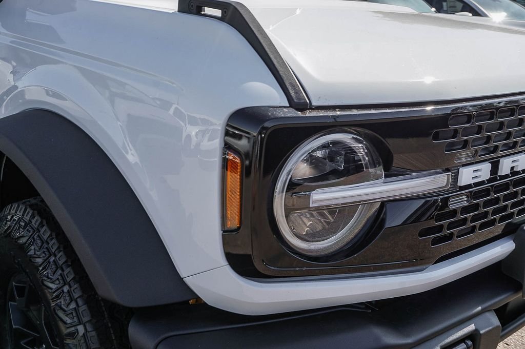 New 2026 Oxford White Ford Badlands image 10