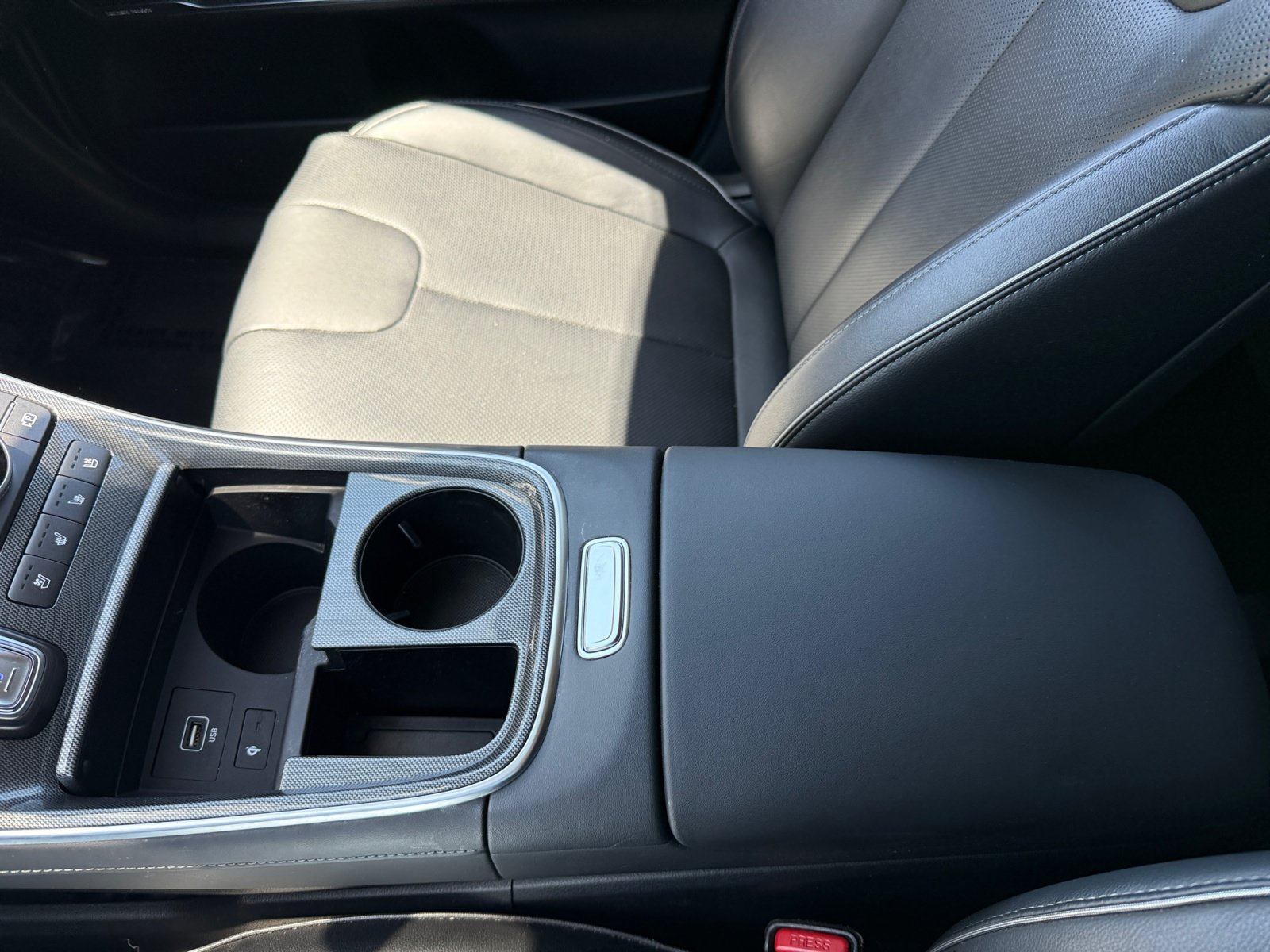 Certified Used 2022 Quartz White Hyundai Limited image 14
