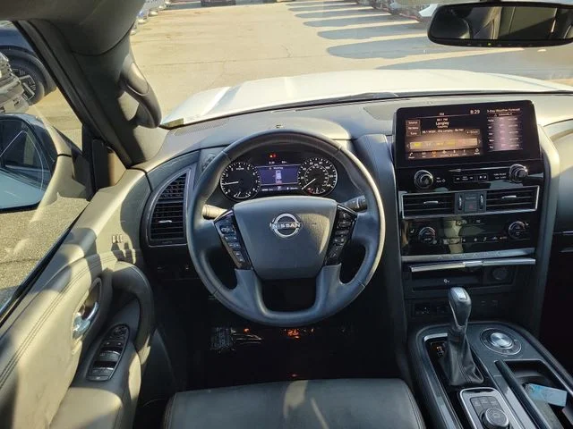 Used 2022 White Nissan SL image 11