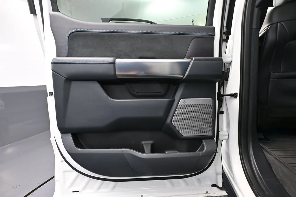2025 Ford F-150 Platinum - Photo 37
