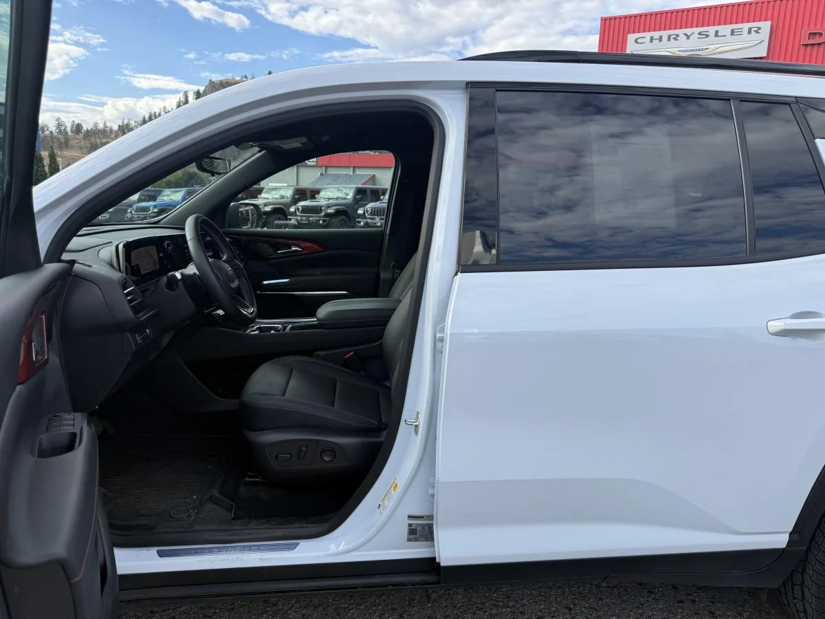 Used 2026 White Chevrolet Z71 image 12
