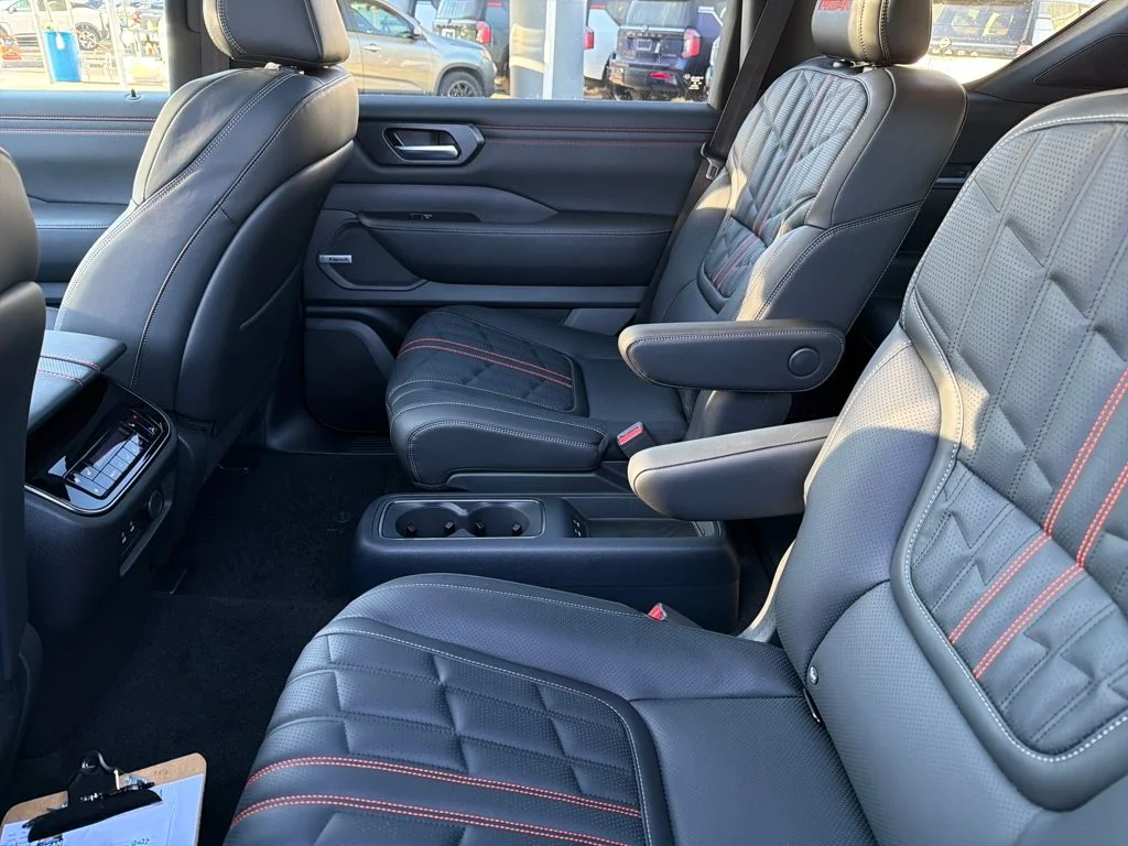 New 2026 Aspen White TriCoat / Super Black Two-tone Nissan PRO-4X® image 29