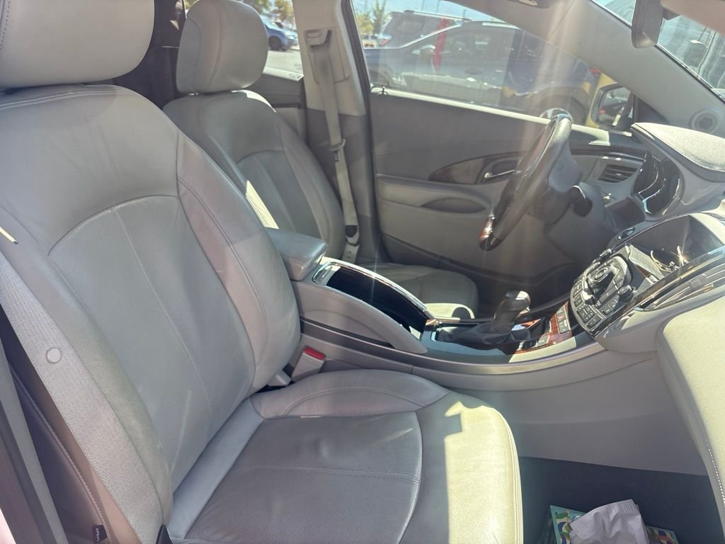Used 2010 White Buick CXL image 11
