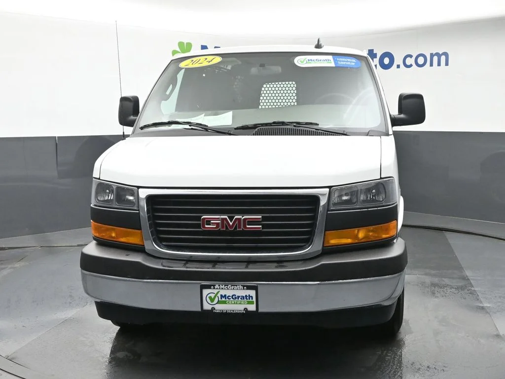 Used 2024 White GMC Work Van image 6