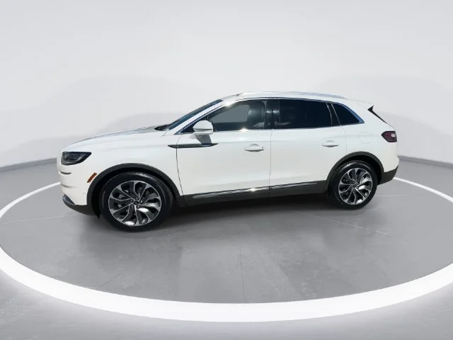 Used 2023 White Lincoln Reserve image 4