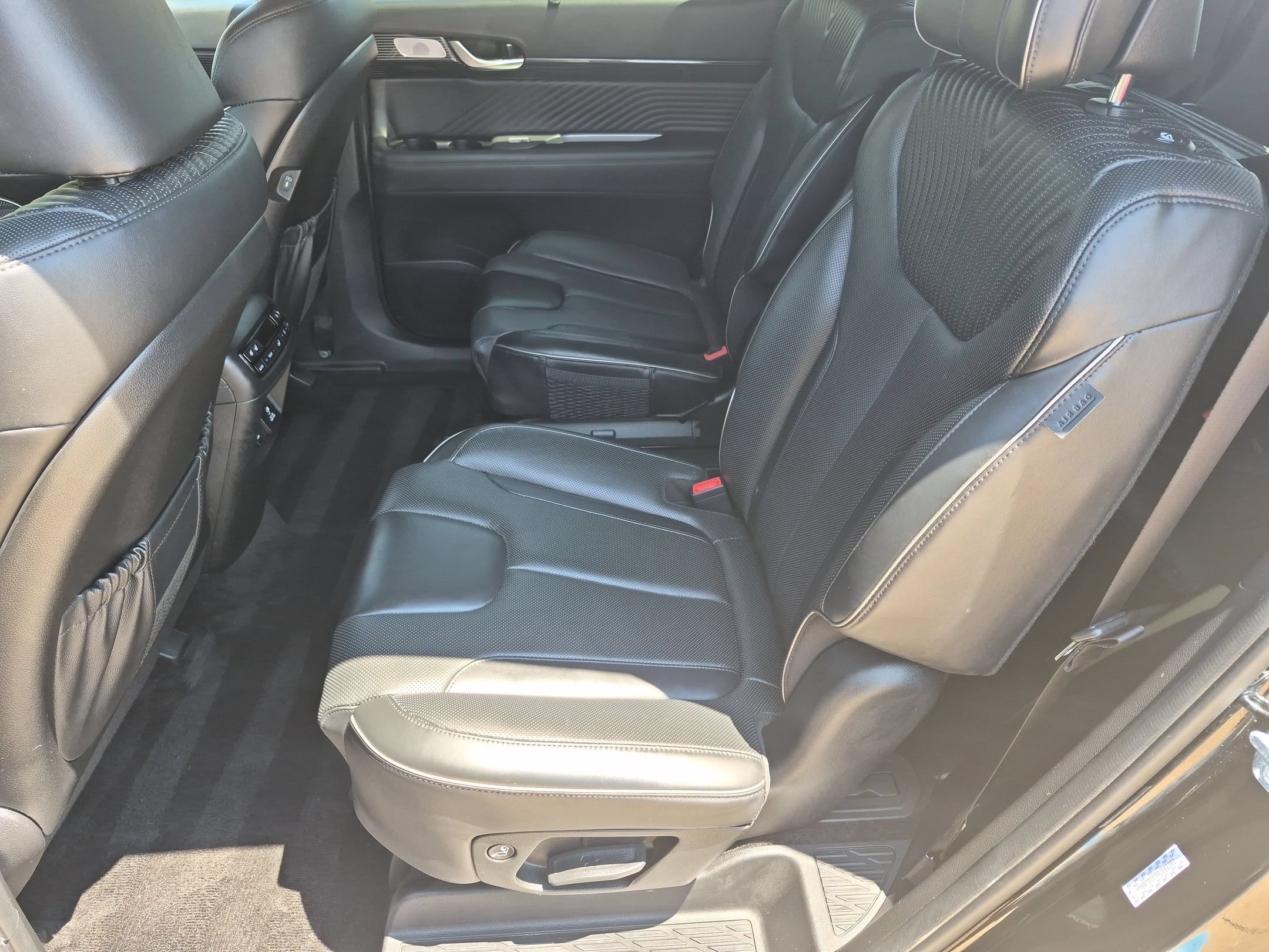 Used 2024 Abyss Black Pearl Hyundai Calligraphy image 25