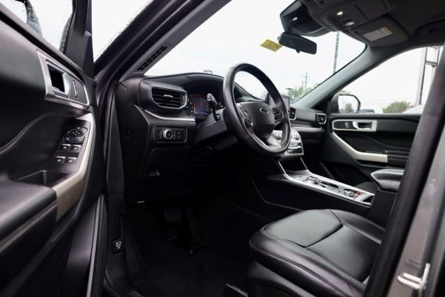 Used 2022 Gray Ford XLT image 16
