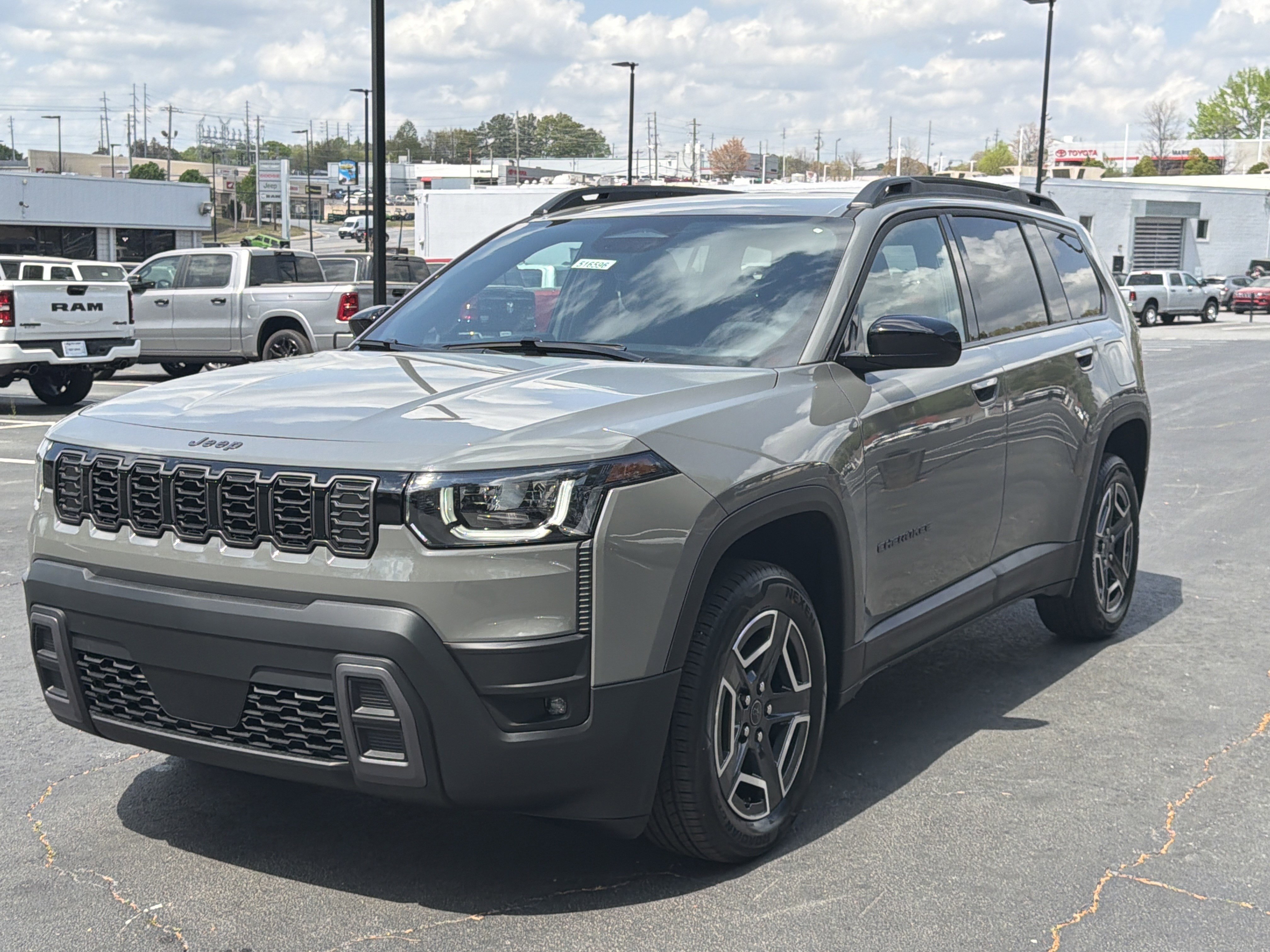 New 2026 Sting-Gray Clearcoat Jeep Laredo image 3