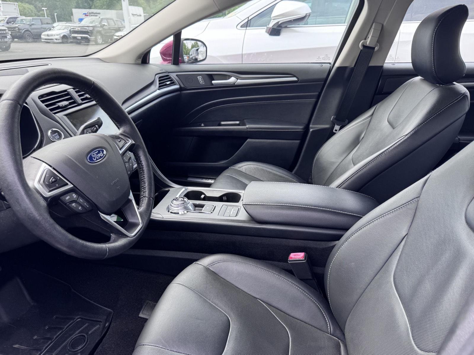 Used 2019 Ruby Red Metallic Tinted Clearcoat Ford Titanium image 7