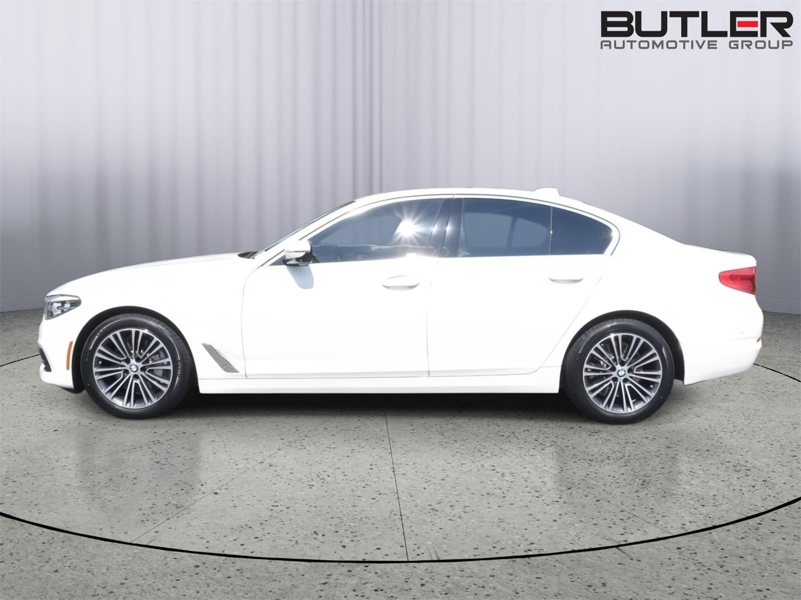 Used 2020 Alpine White BMW 530i image 3