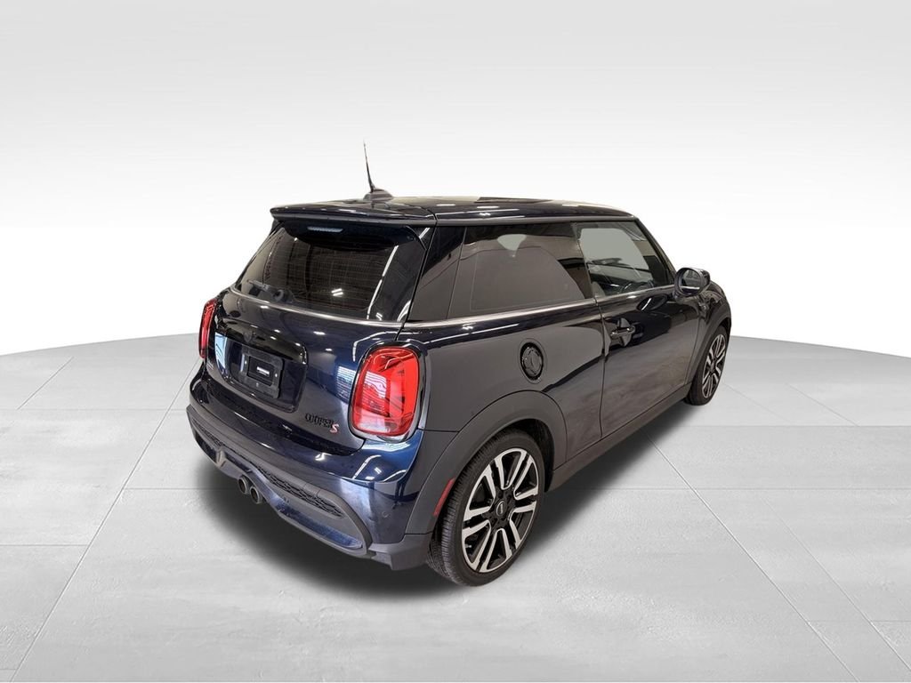 Certified Used 2023 MINI Yours Enigmatic Black met MINI  image 6