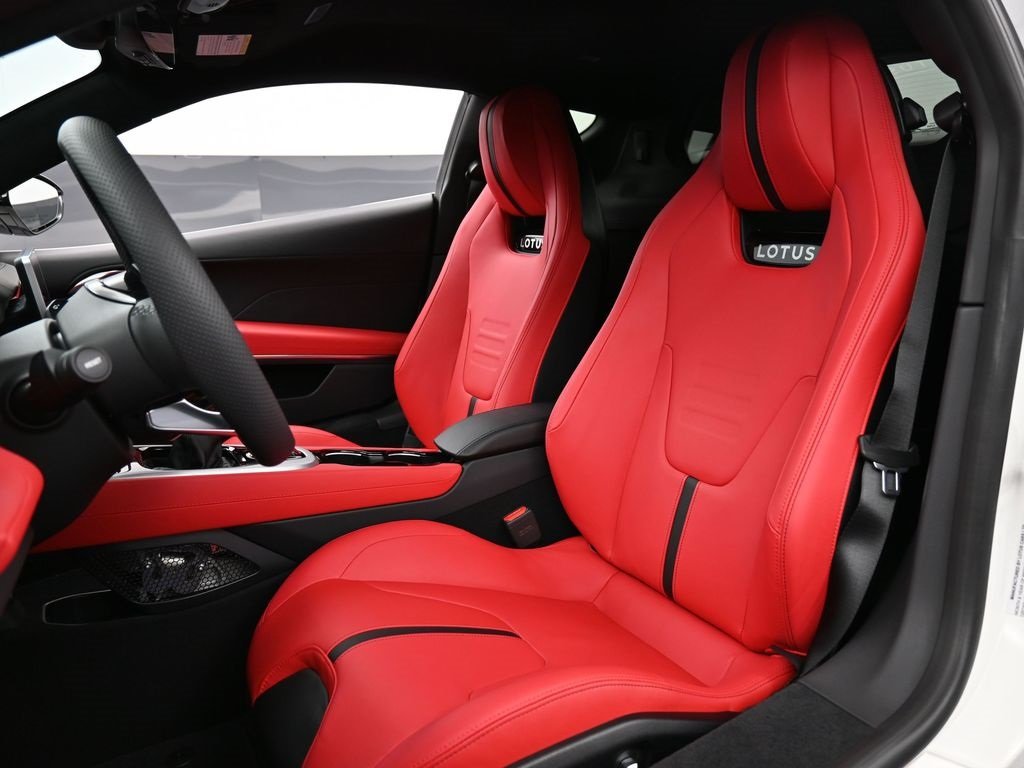 2025 Lotus Emira Base photo 4