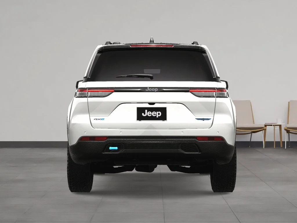 New 2024 Bright White Clearcoat Jeep Trailhawk 4xe image 11