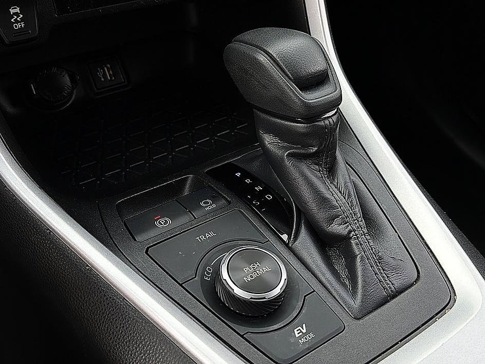 Used 2023 Midnight Black Metallic Toyota Hybrid LE image 16
