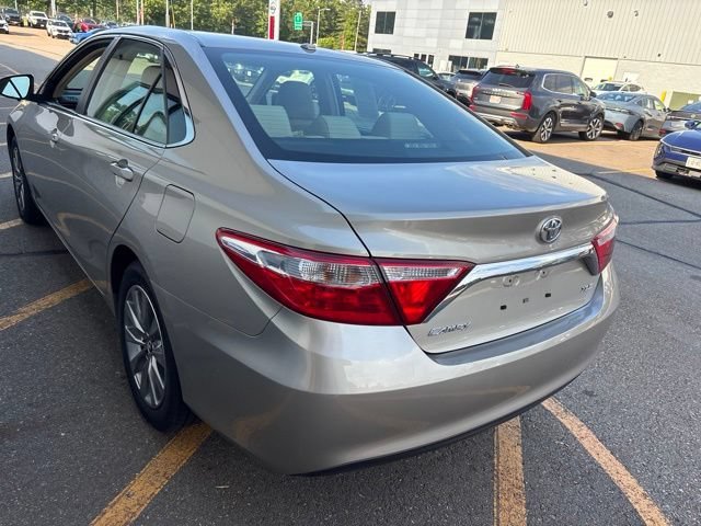 Used 2016 Creme Brulee Toyota LE image 7