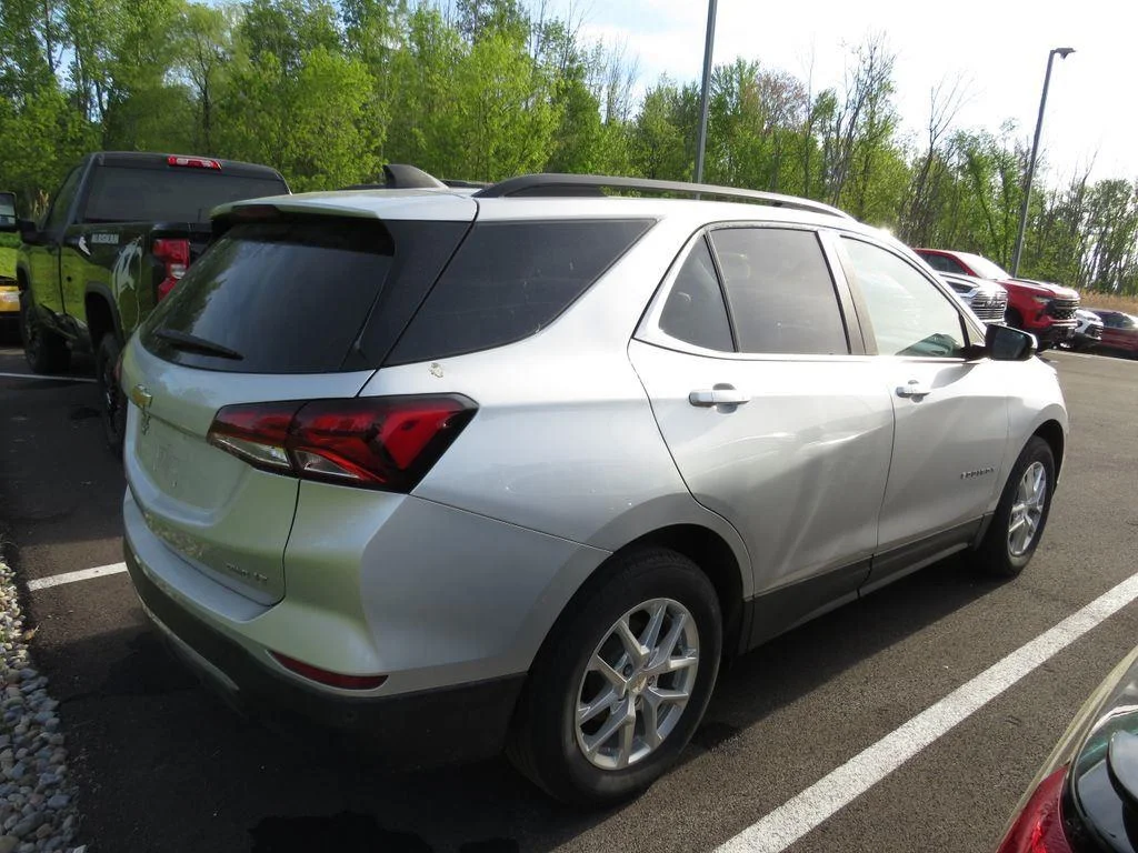 Used 2022 Silver Ice Metallic Chevrolet LT image 12