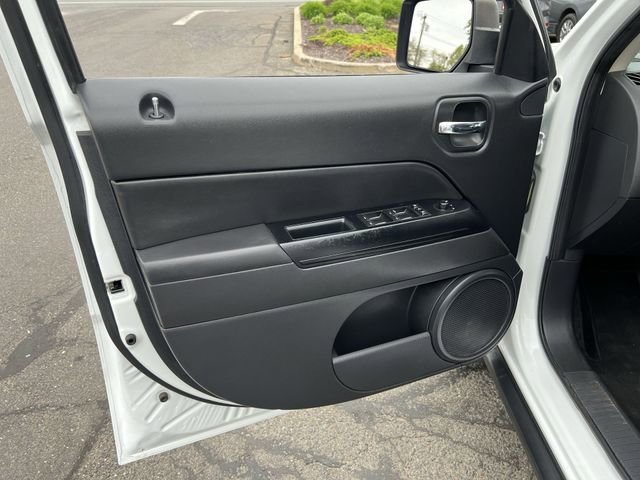 Used 2017 White Jeep High Altitude 4x4 image 18