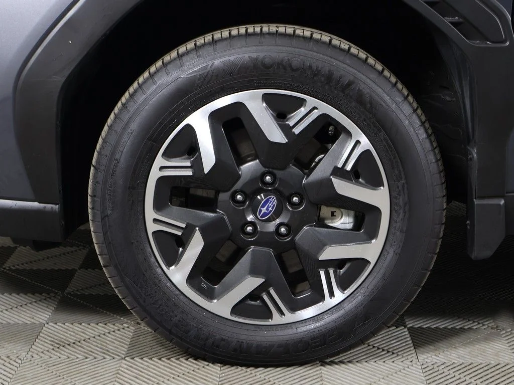 Used 2025 Gray Metallic Subaru Premium image 23