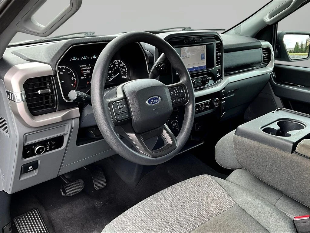 Used 2023 Silver Ford XLT image 18