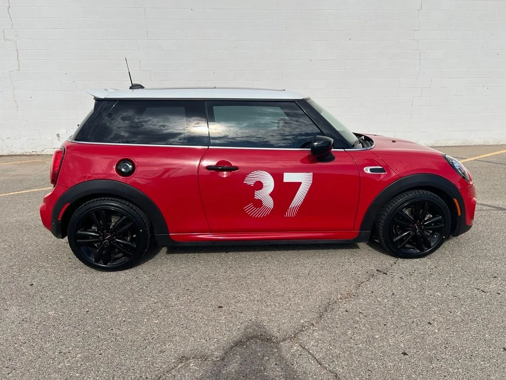 Used 2021 Chili Pepper Red MINI  image 7
