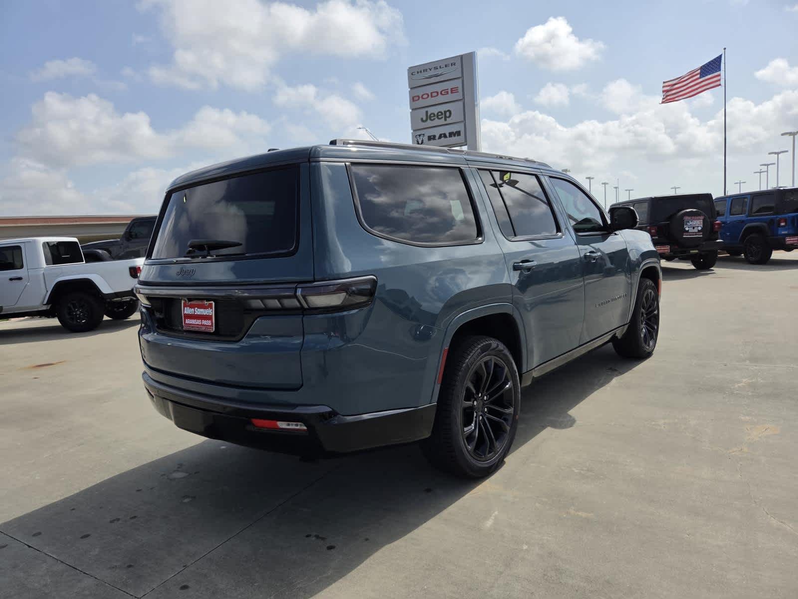New 2026 Steel Blue Jeep Summit Obsidian image 5