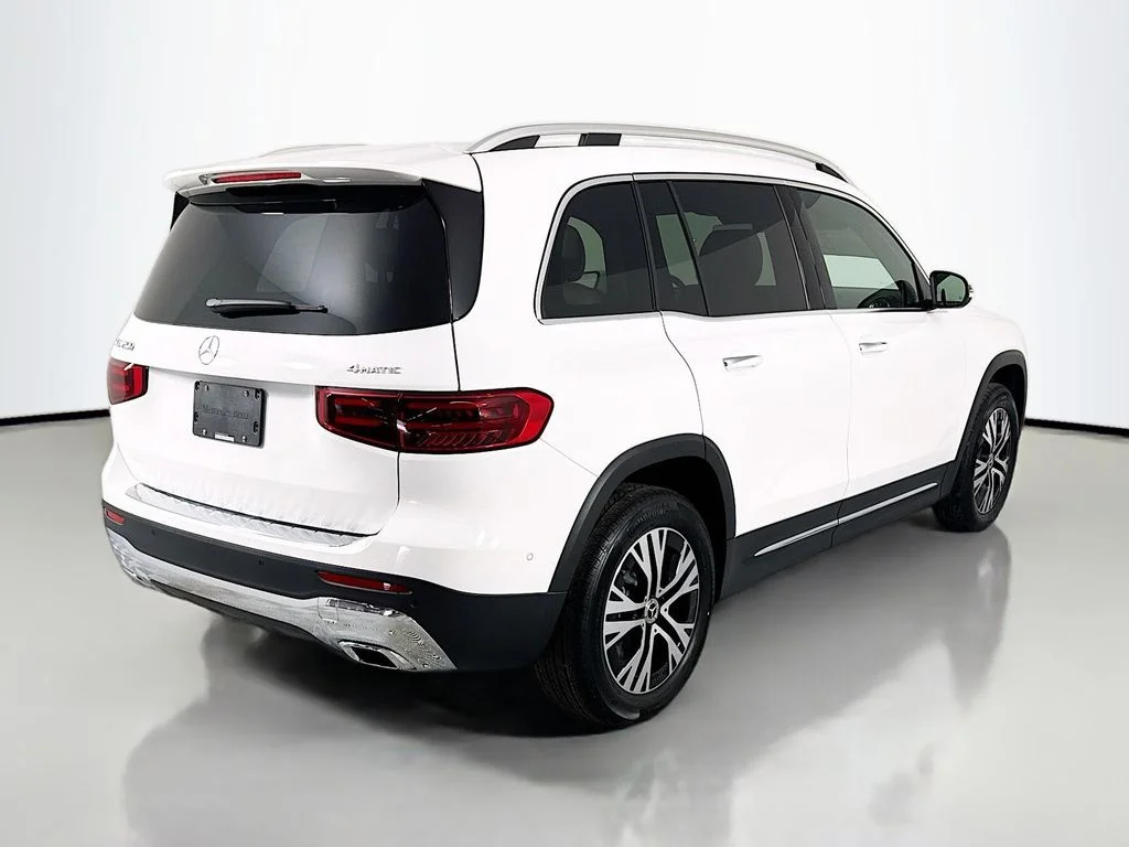 Certified Used 2025 Polar White Mercedes-Benz GLB 250 image 5