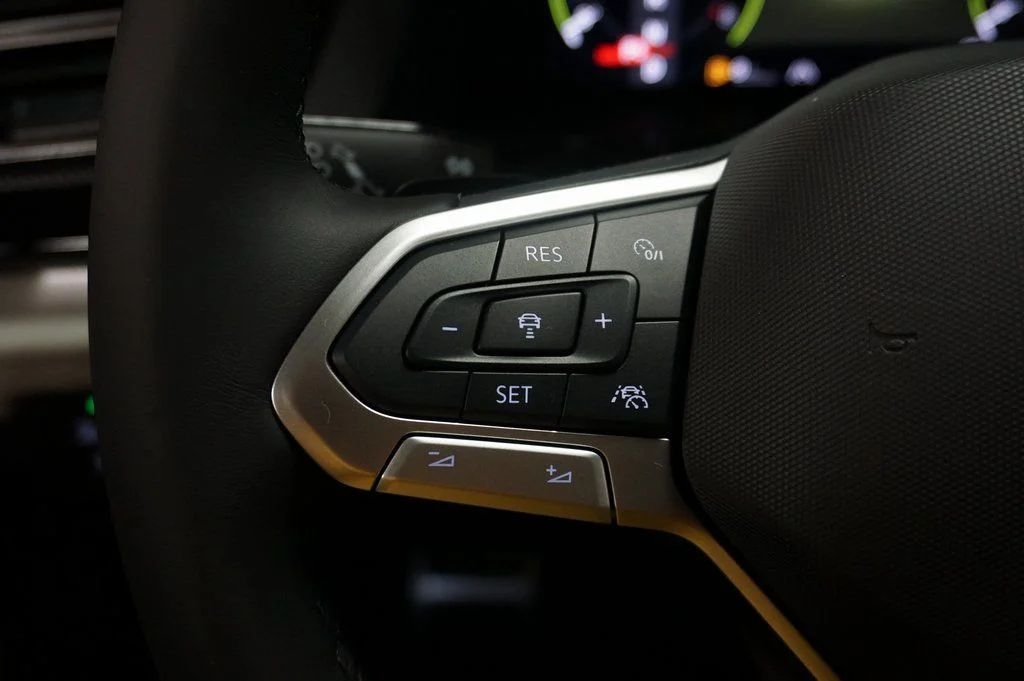 2026 Volkswagen Atlas Cross Sport SEL Premium R-LINE - Photo 22