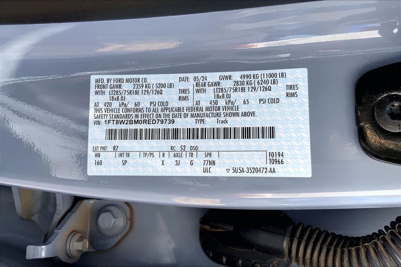 Used 2024 Glacier Gray Metallic Tri-Coat Ford King Ranch image 37