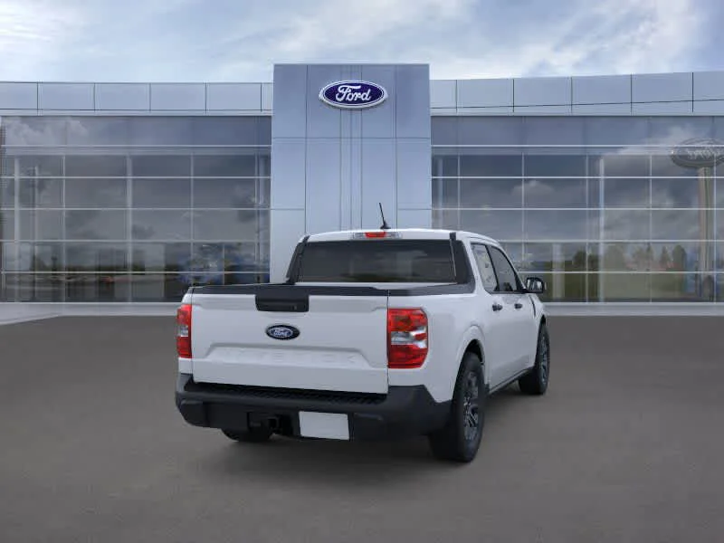 New 2026 Space White Metallic Ford XLT image 8
