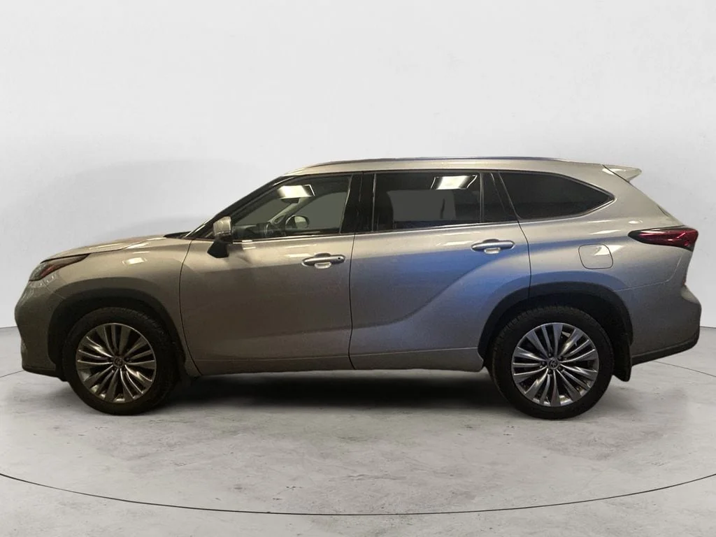 Used 2022 Celestial Silver Toyota Platinum image 2