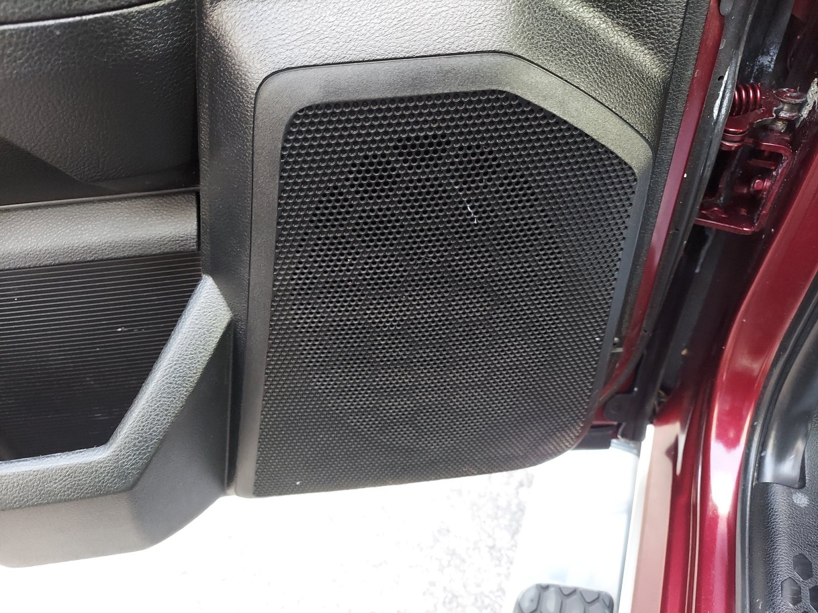 Used 2018 Delmonico Red Pearlcoat Ram Laramie image 27