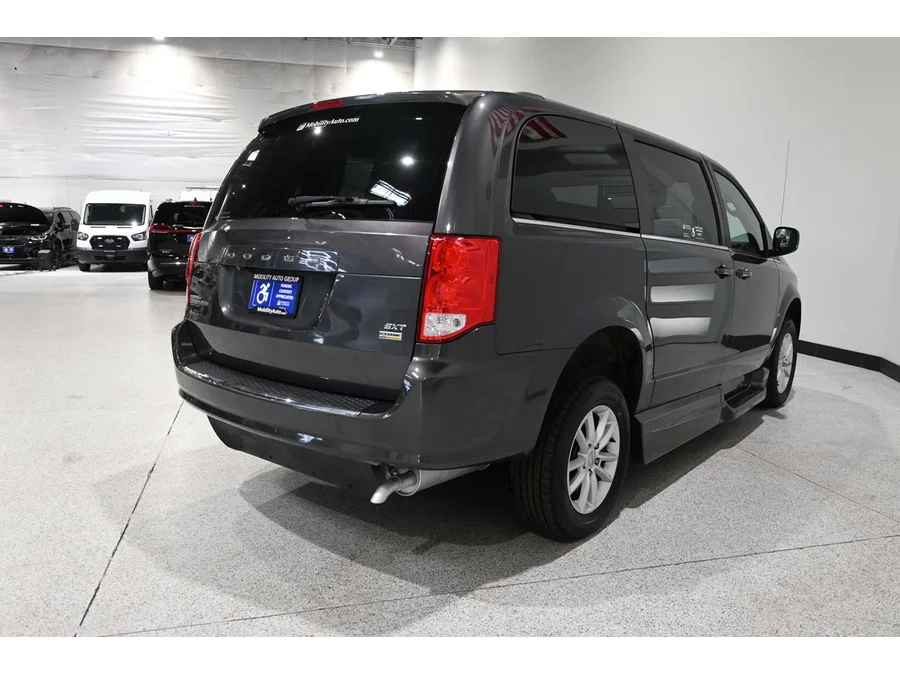 Used 2019 GRAY Dodge SXT Mobility Handicap Van image 6