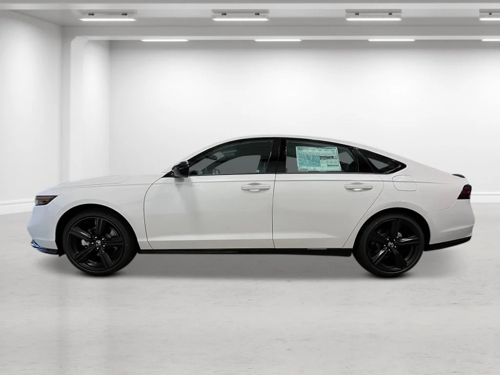 New 2026 Platinum White Pearl Honda Sport-L image 2