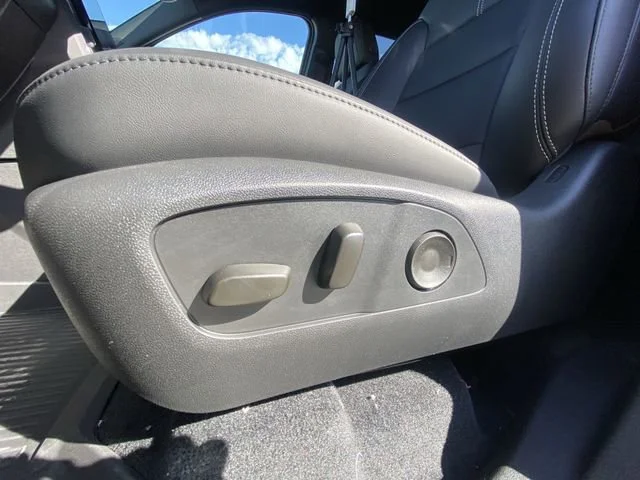 New 2026 Sterling Metallic GMC Elevation image 12