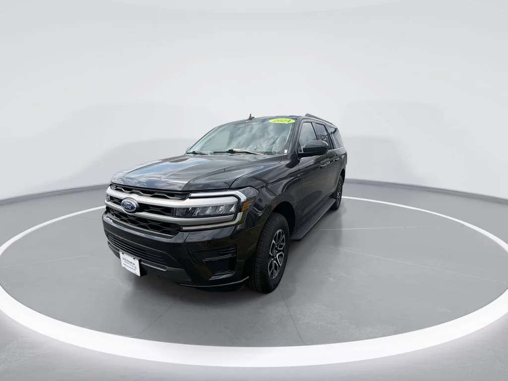 Used 2024 Gray Ford XLT image 4