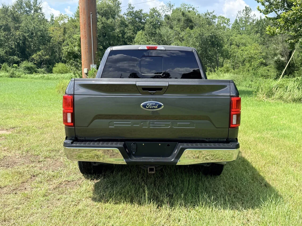 Used 2020 Gray Ford Lariat 4x2 4dr SuperCrew 5.5 ft. SB image 4