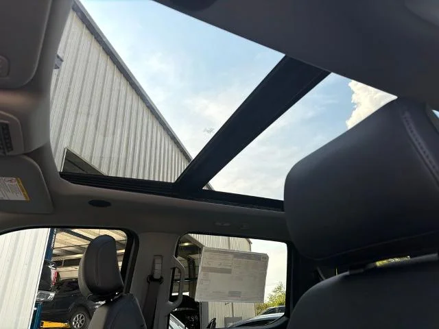 New 2027 Glacier Gray Metallic Tri-Coat Ford F-250® Lariat® image 51