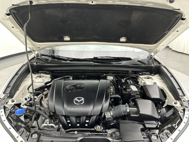 Used 2021 White Mazda Preferred image 25