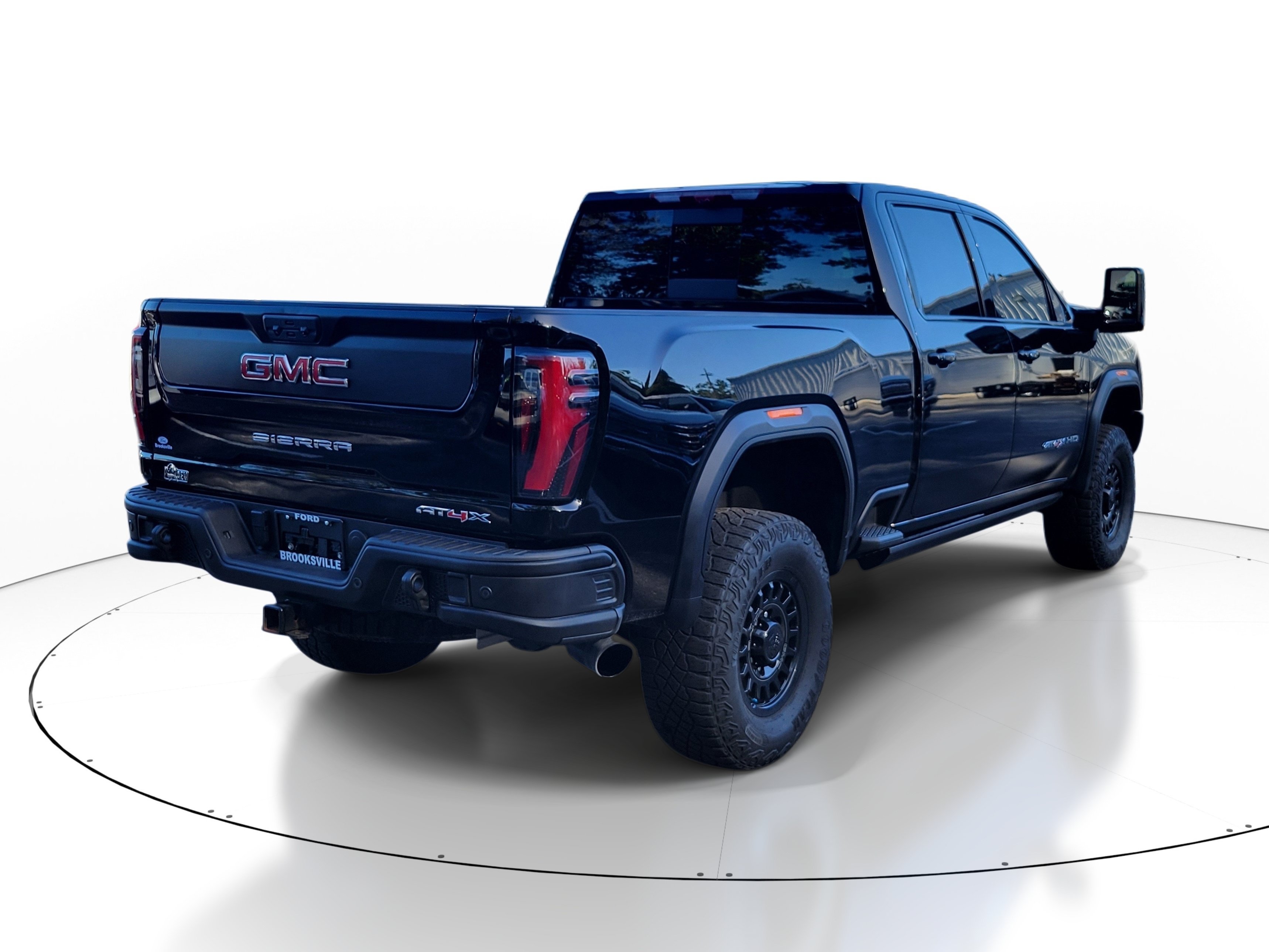 Used 2024 Onyx Black GMC AT4X image 1