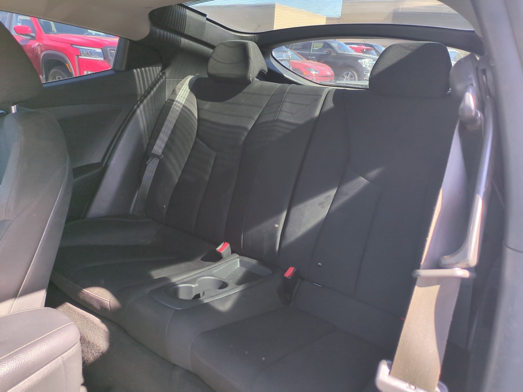 2014 Hyundai Veloster Base - Photo 26