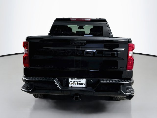 Used 2023 BLACK Chevrolet Custom image 11