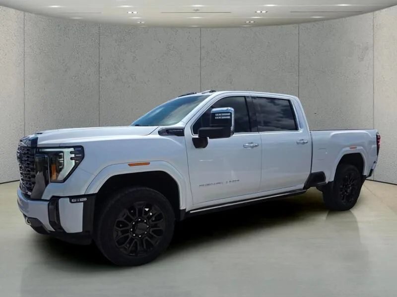 Used 2024 White Frost Tricoat GMC Denali Ultimate image 31
