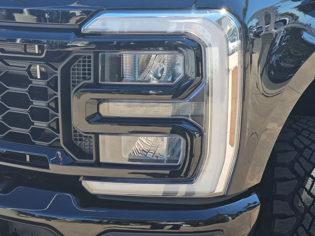 New 2026 Agate Black Metallic Ford F-250® Lariat® image 33