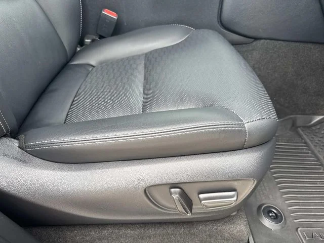 Used 2025 Black Toyota Base image 30