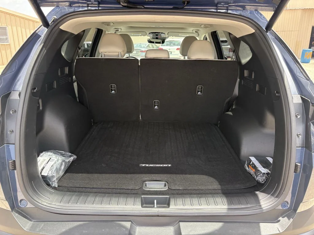 Used 2025 Atlantis Blue Hyundai SEL Convenience image 28
