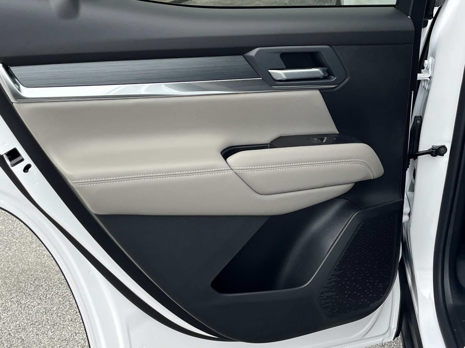 2027 GMC Terrain Elevation - Photo 16