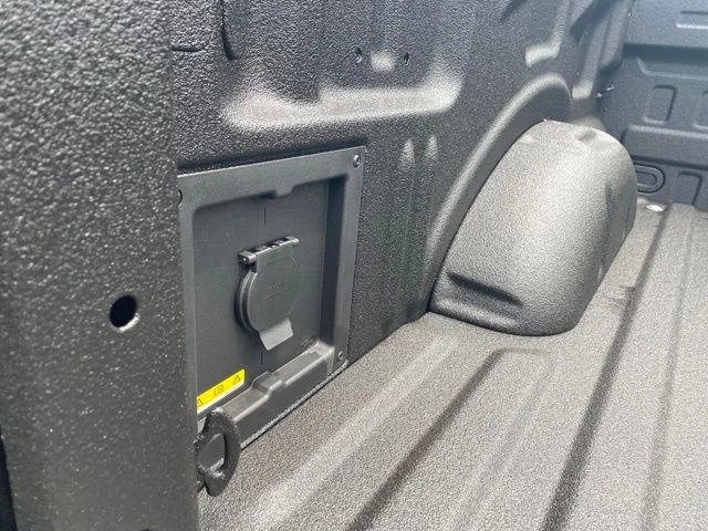 New 2026 Agate Black Metallic Ford XLT image 37